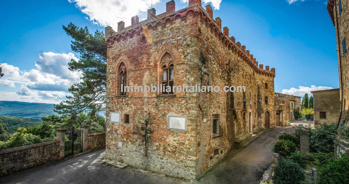 Historic Castle Property in Tuscany Immobiliare Italiano